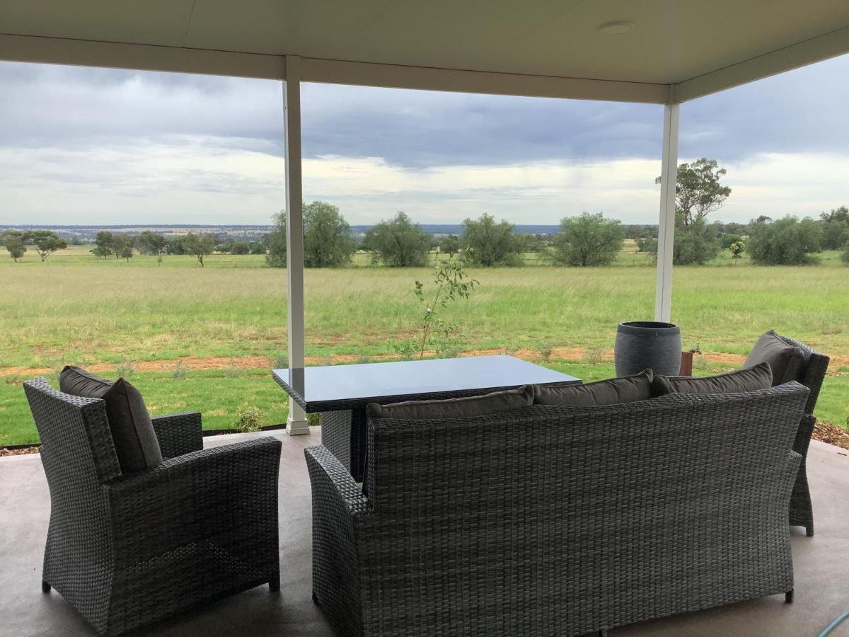 Bed and Breakfast Pericoe Retreat Dubbo Exterior foto